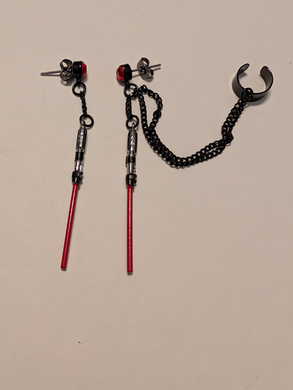 Hot Topic Star Wars Red Light Saber Dangle Chain Ear Cuff Earrings